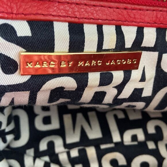Marc Jacobs Red Safron hobo Bag EUC - Picture 7 of 14